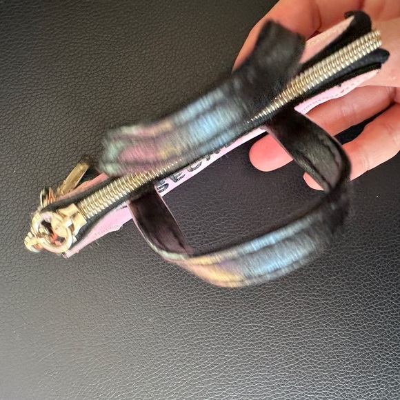 Victoria’s Secret Change Purse Keychain/Charm - Picture 8 of 11